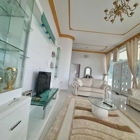 Kalanar Villa